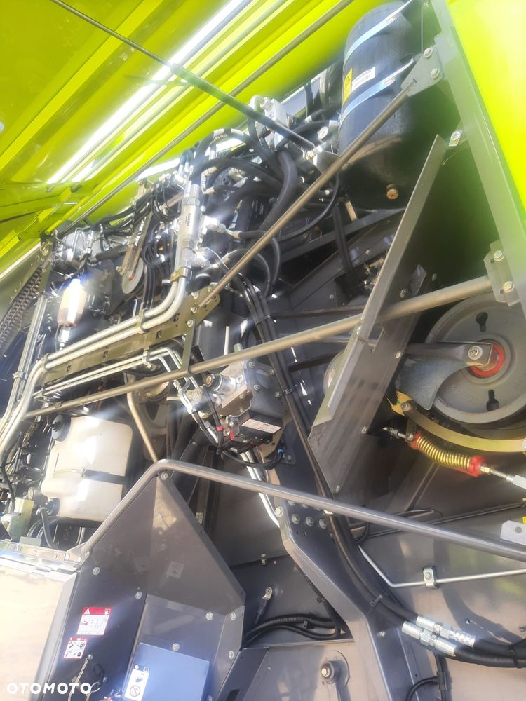 Claas Lexion 770 z hederem - 12