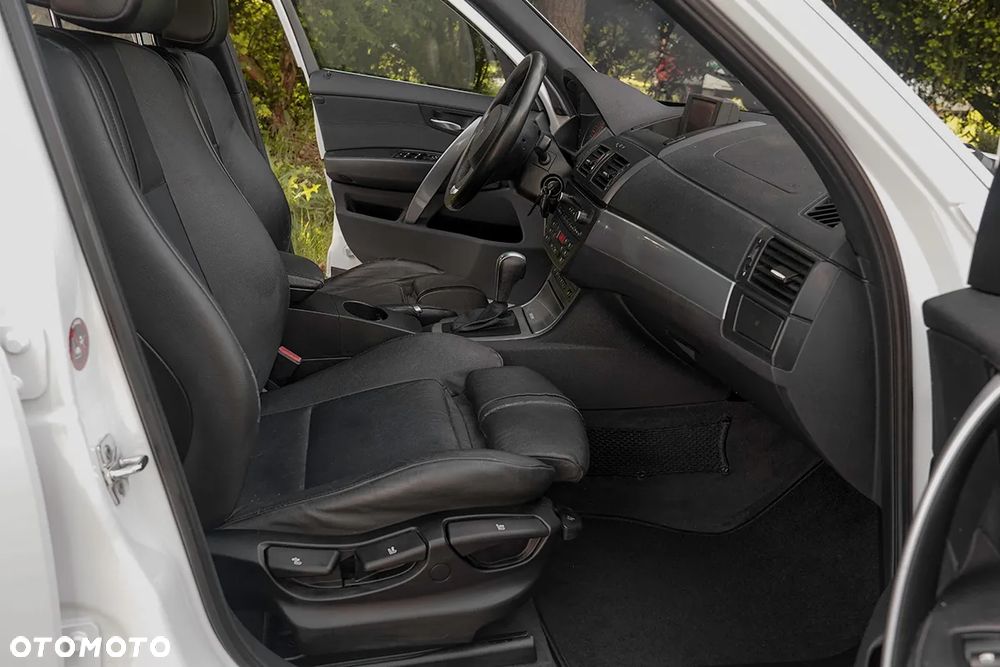 BMW X3 xDrive25i Edition Exclusive - 13