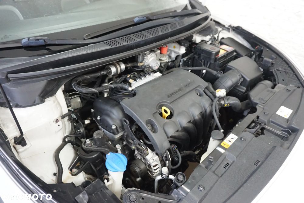 Kia Ceed 1.4 L - 10