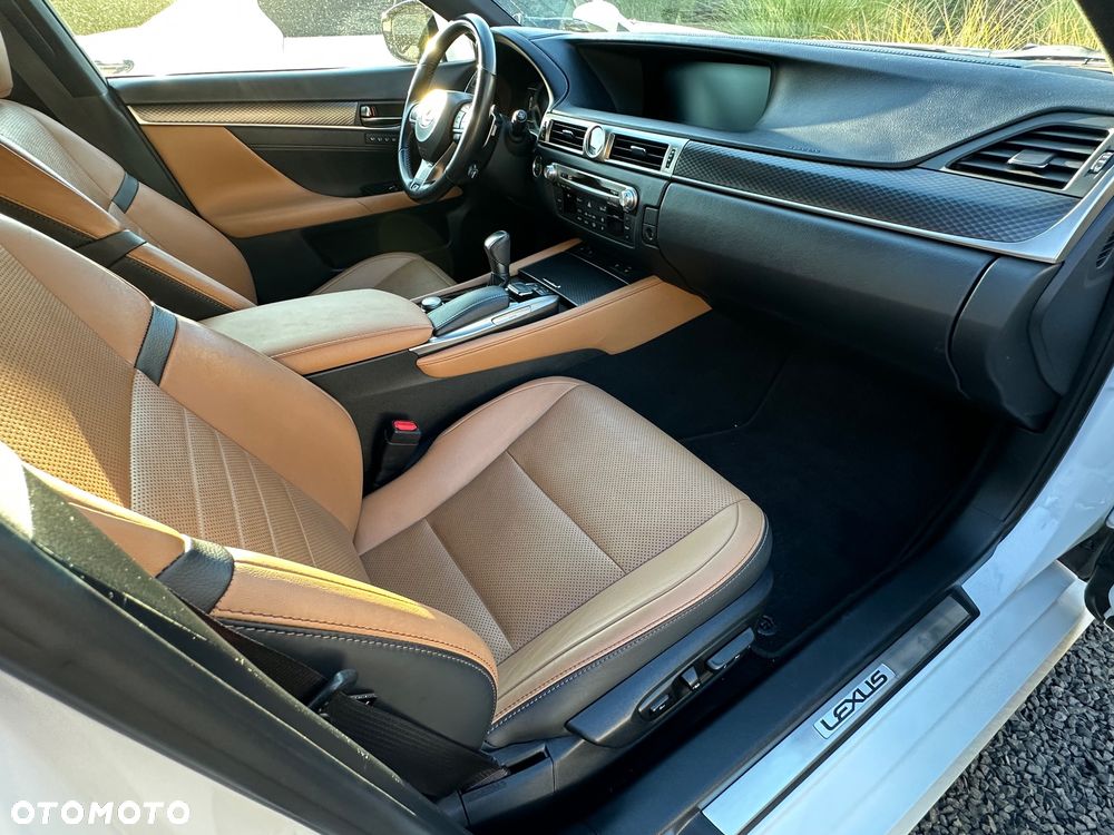Lexus GS - 30