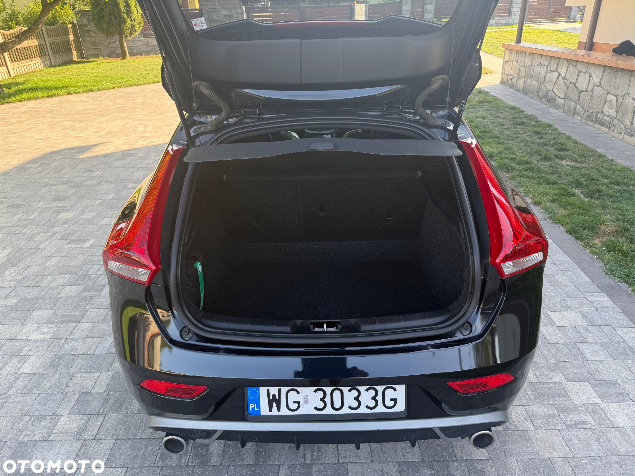 Volvo V40 - 16