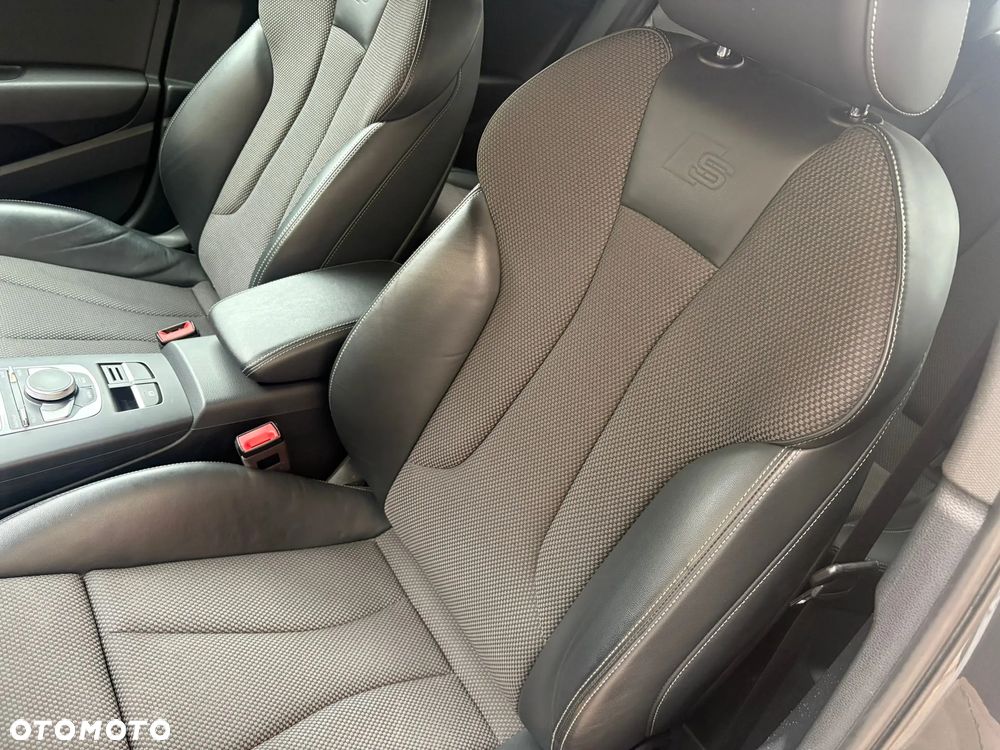 Audi A3 Sportback 1.5 TFSI Sport S tronic - 12