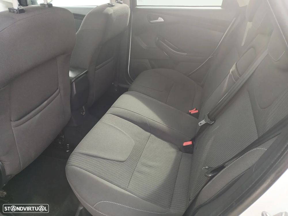 Ford Focus 1.0 SCTi Titanium - 18