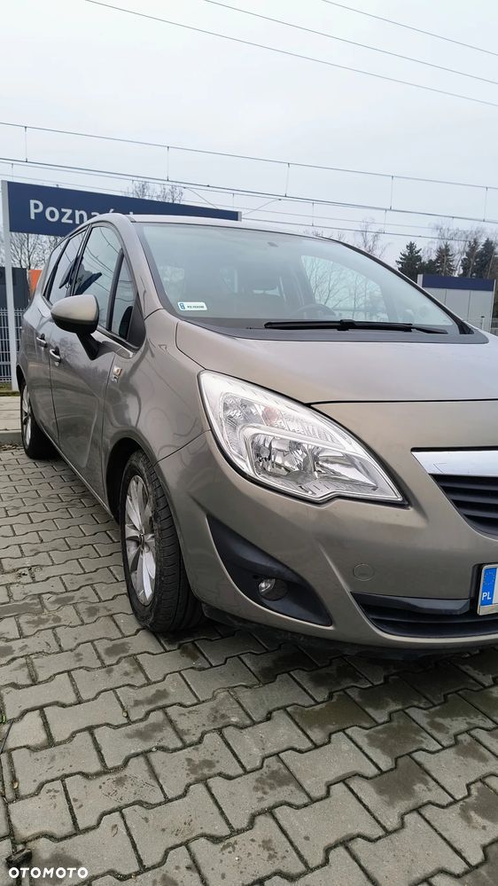 Opel Meriva - 11
