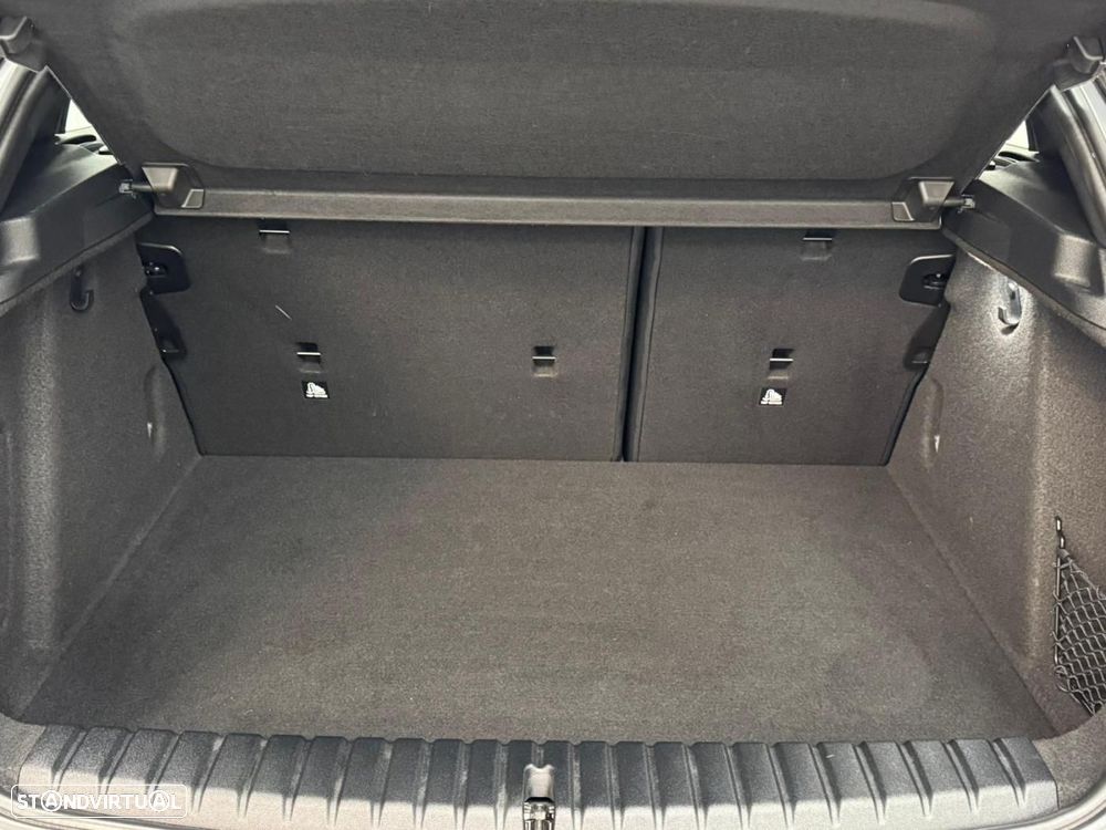 BMW 116 d Pack Desportivo M - 51
