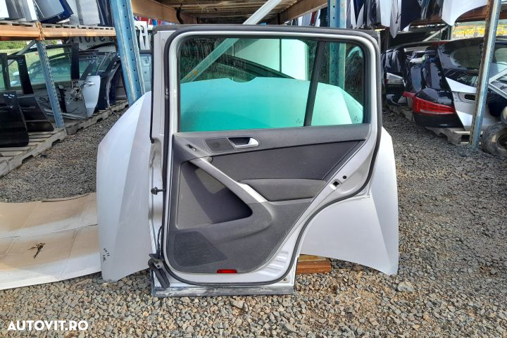 Usa / Portiera spate dreapta Volkswagen VW Tiguan 1 5N [2007 - 2011] - 5