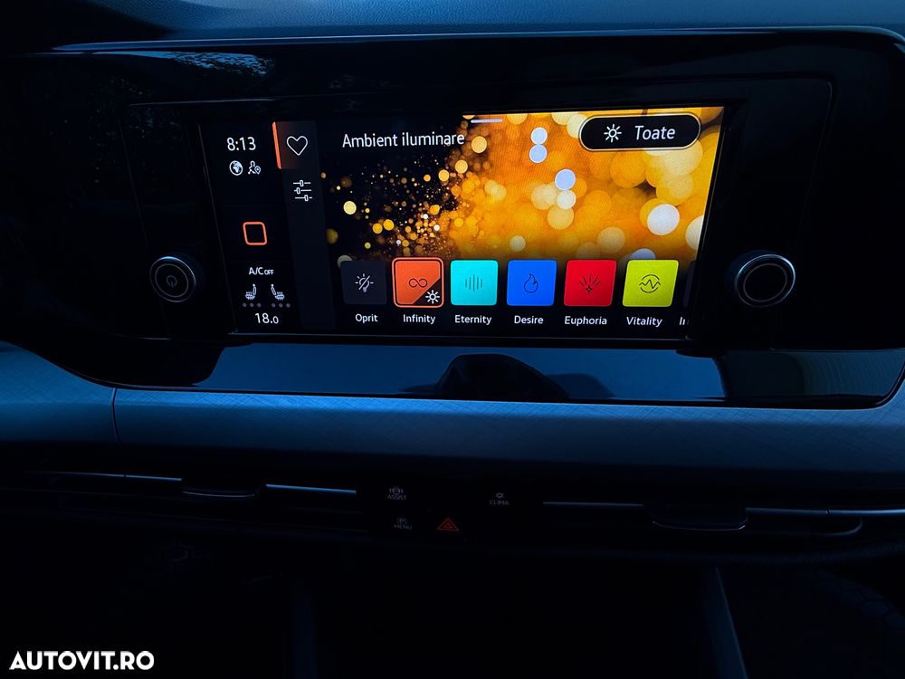 Volkswagen Golf 1.0 eTSI DSG MHEV Life - 13