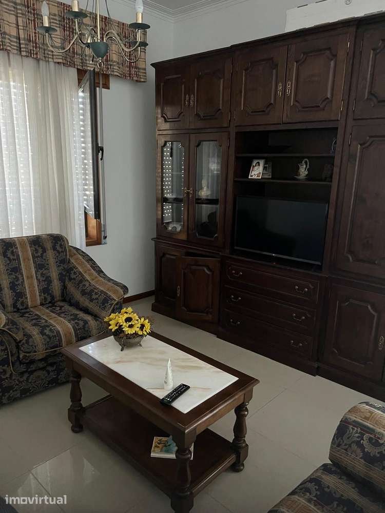 APARTAMENTO T3 COM PISCINA PARA ARRENDAR - 900 EUROS/ SEMANA - Grande imagem: 3/8