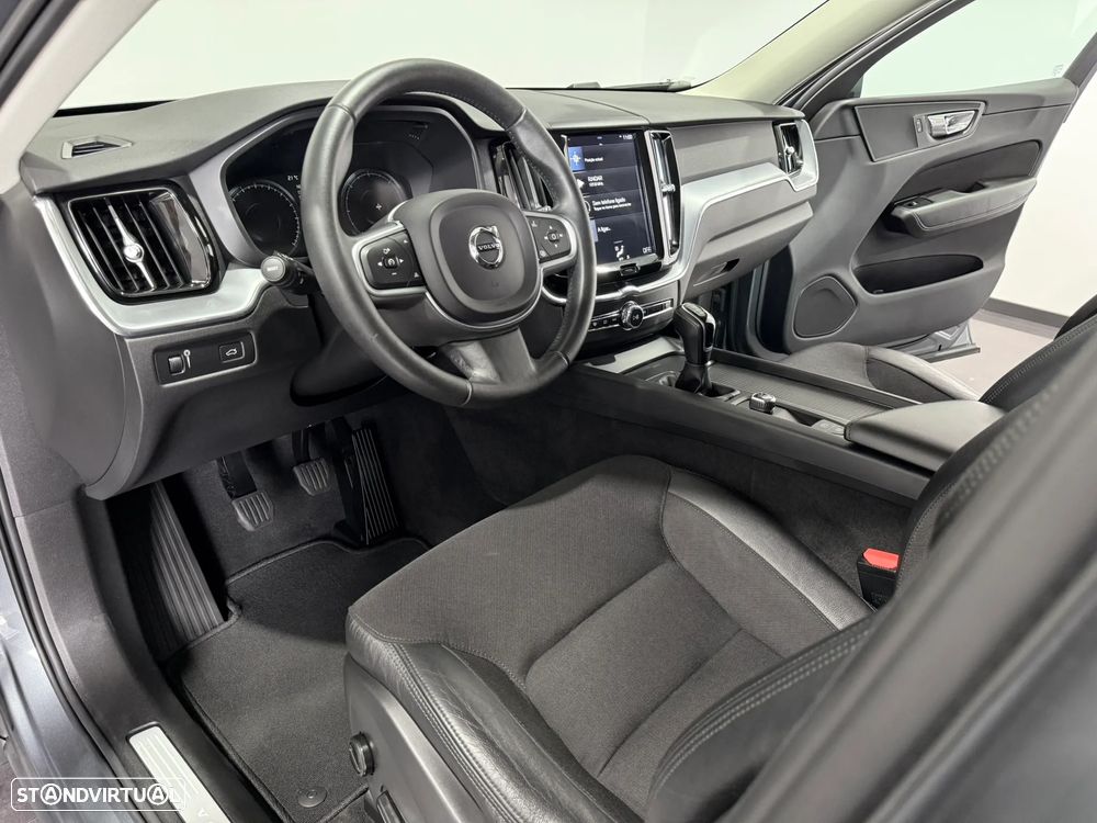 Volvo XC 60 2.0 D3 Momentum Plus - 18