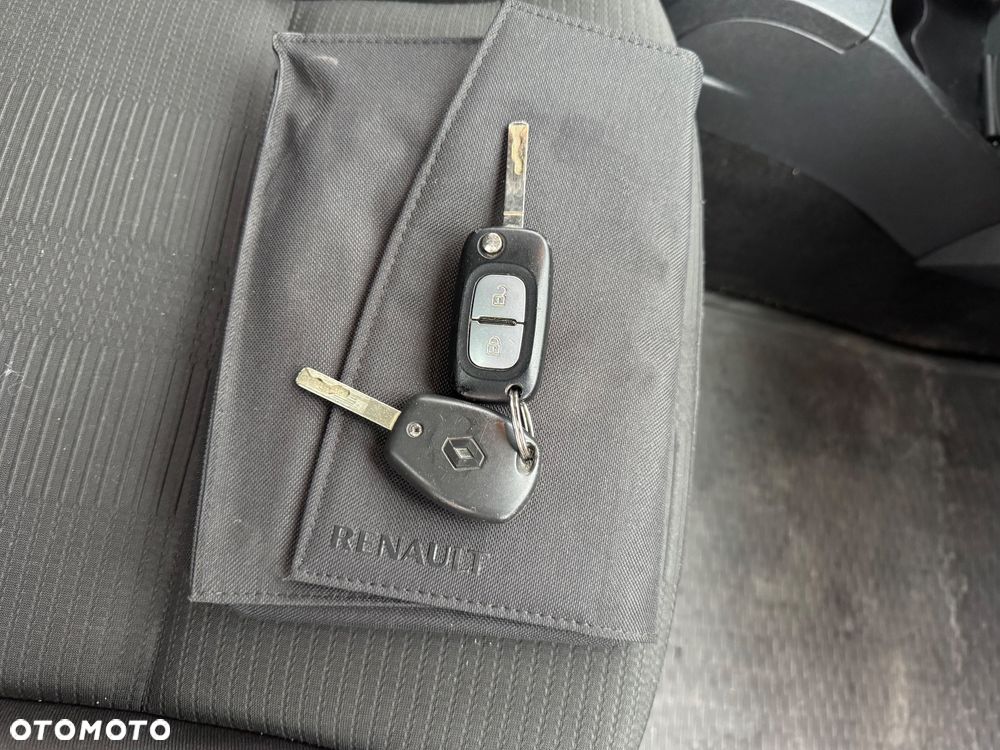 Renault Clio - 26