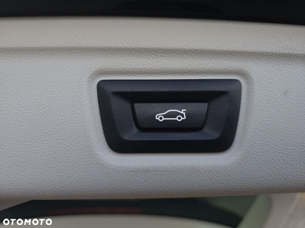 BMW Seria 3 318d - 27