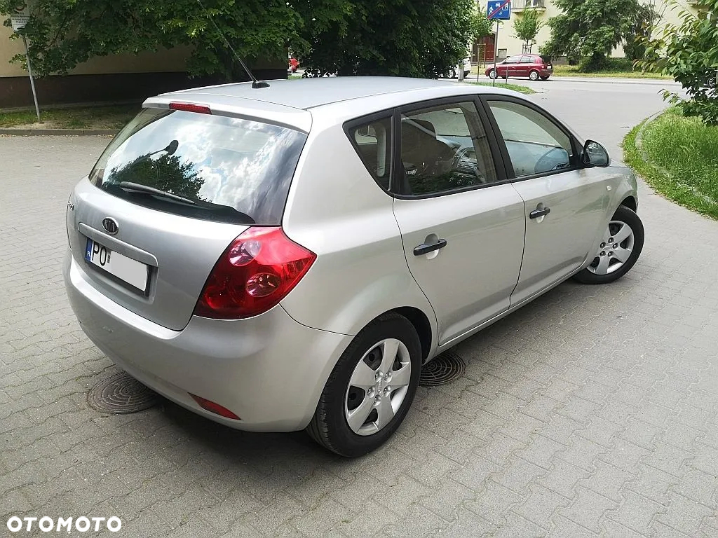 Kia Ceed - 5