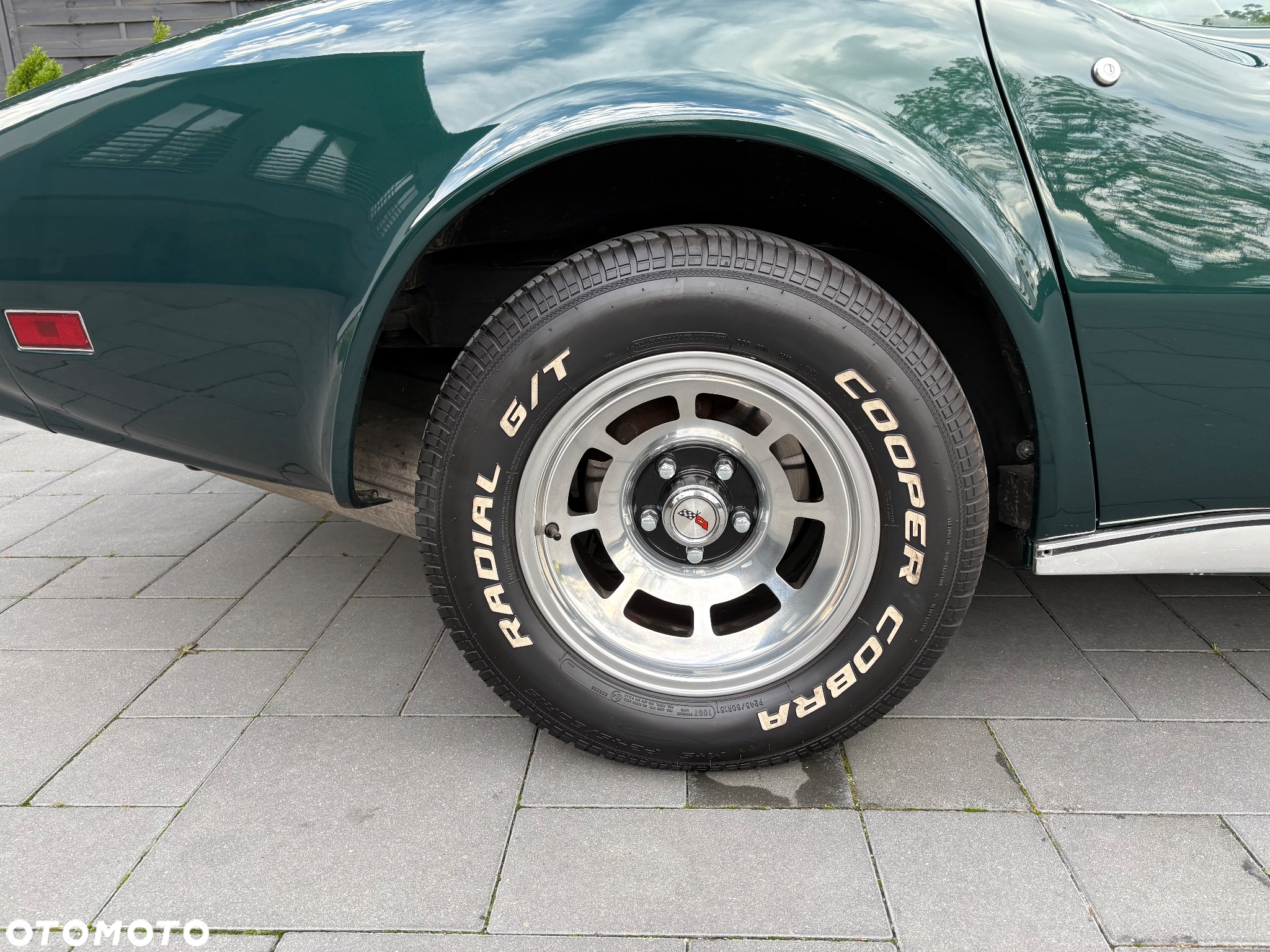 Chevrolet Corvette - 13