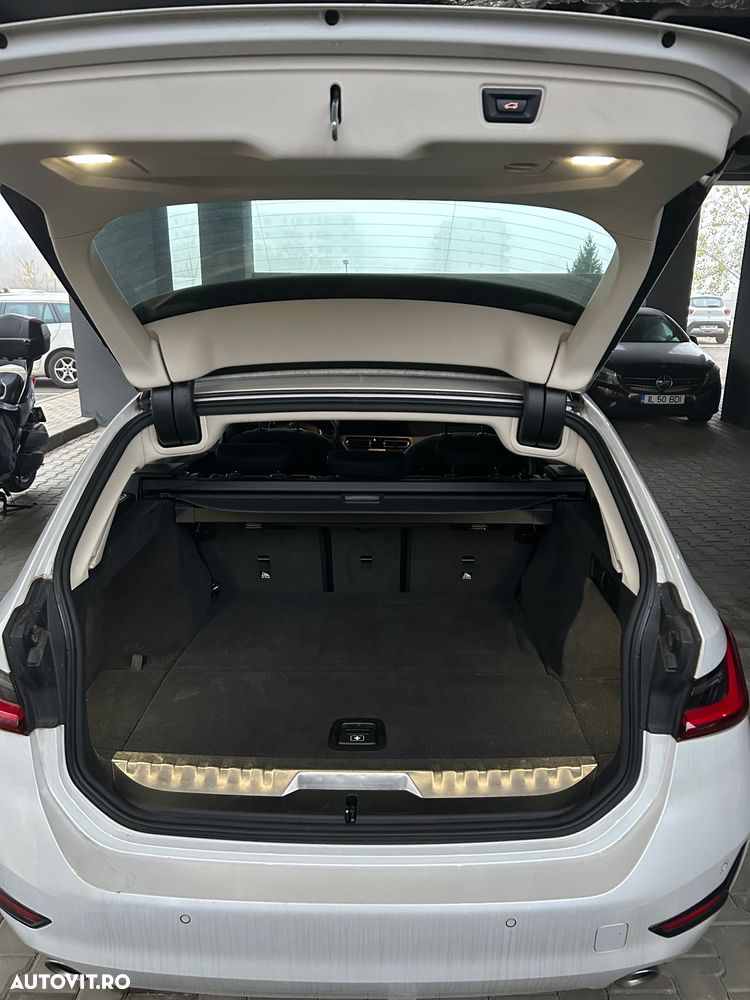 BMW Seria 3 320e Touring Aut. - 9