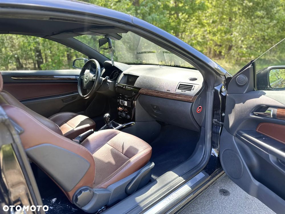 Opel Astra 1.6 Cosmo - 24
