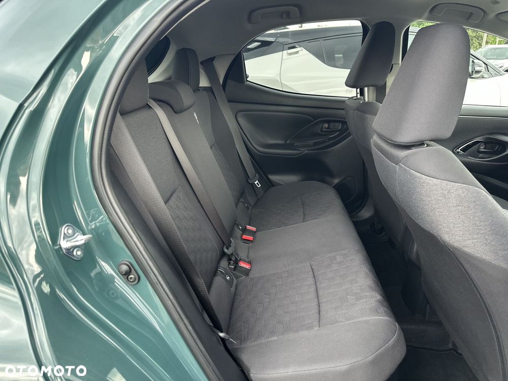 Toyota Yaris Hybrid 1.5 Style - 17