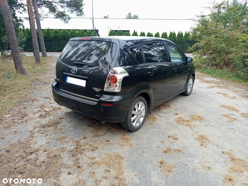 Toyota Corolla Verso - 4