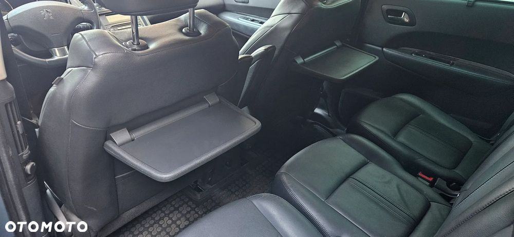 Peugeot 5008 2.0 HDi Premium + - 11