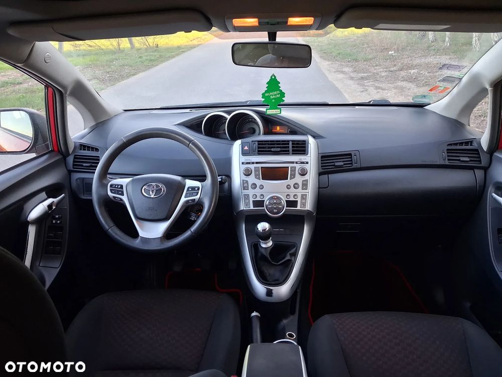 Toyota Verso 2.0 D-4D - 14
