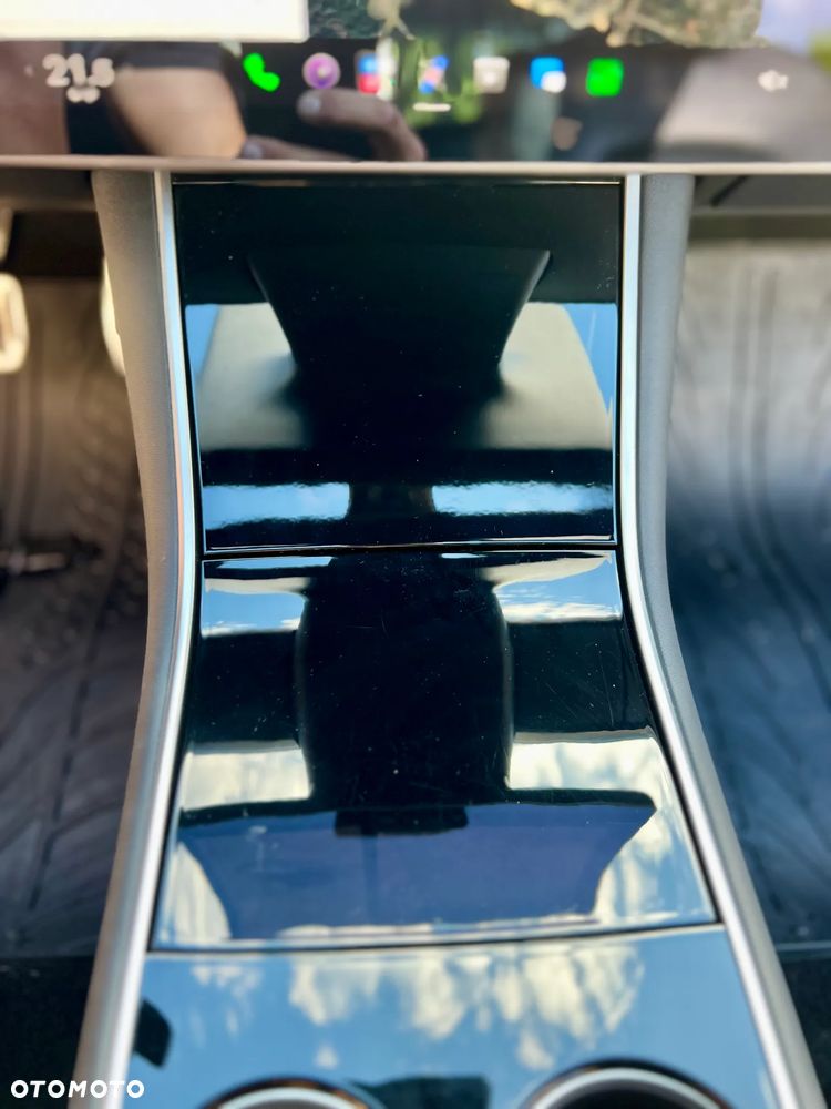 Tesla Model 3 - 29