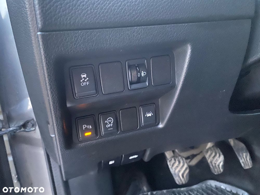 Nissan Qashqai 1.6 DIG-T N-Connecta - 21