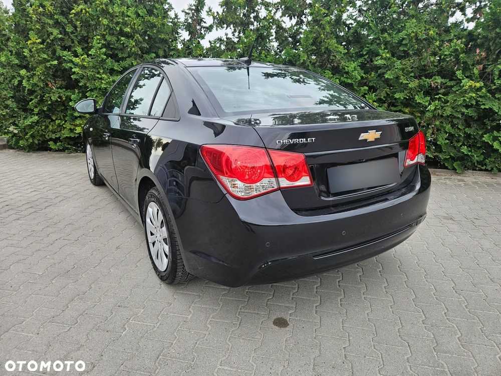 Chevrolet Cruze 1.6 LT+ - 8