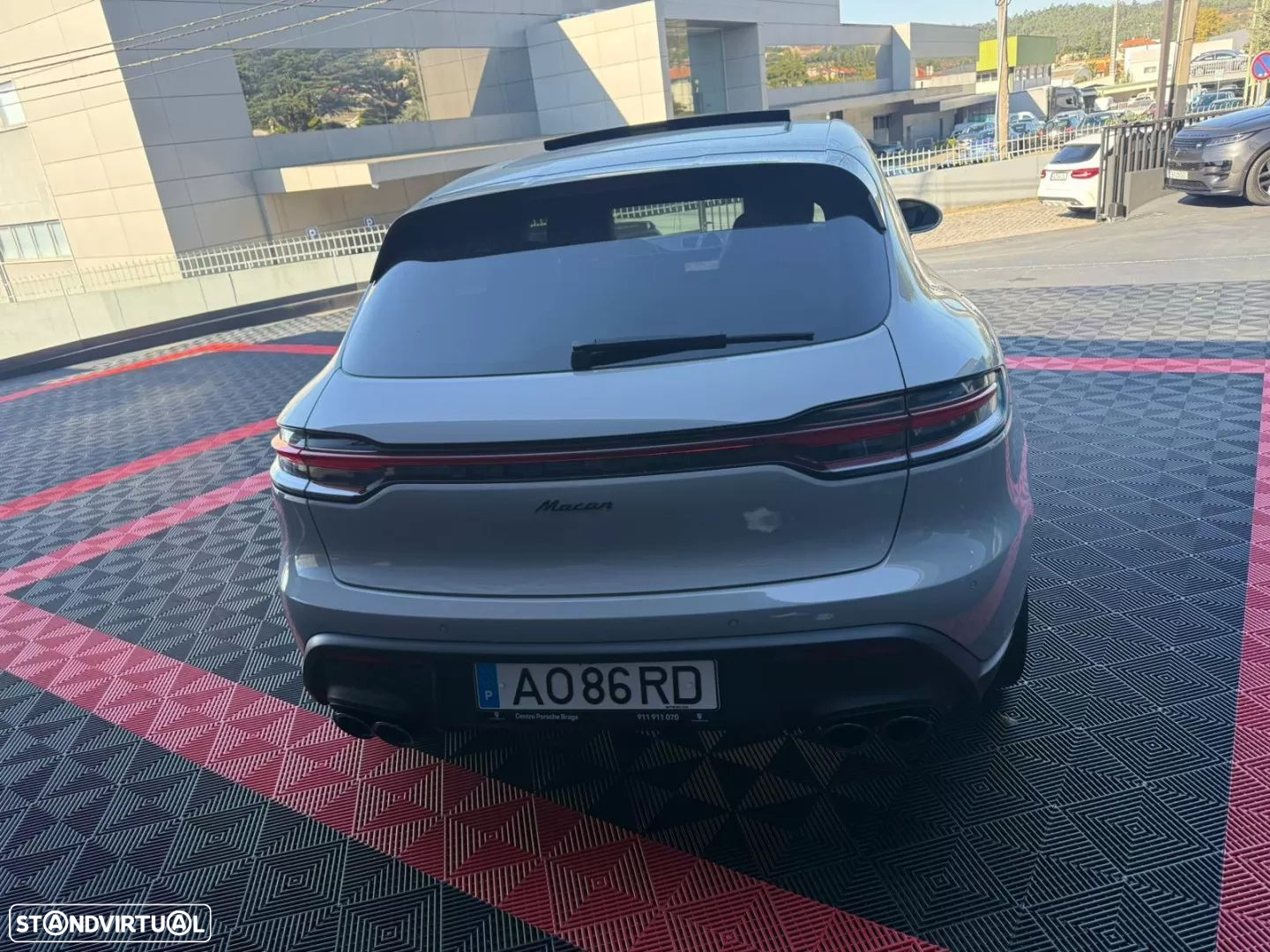 Porsche Macan Standard - 4