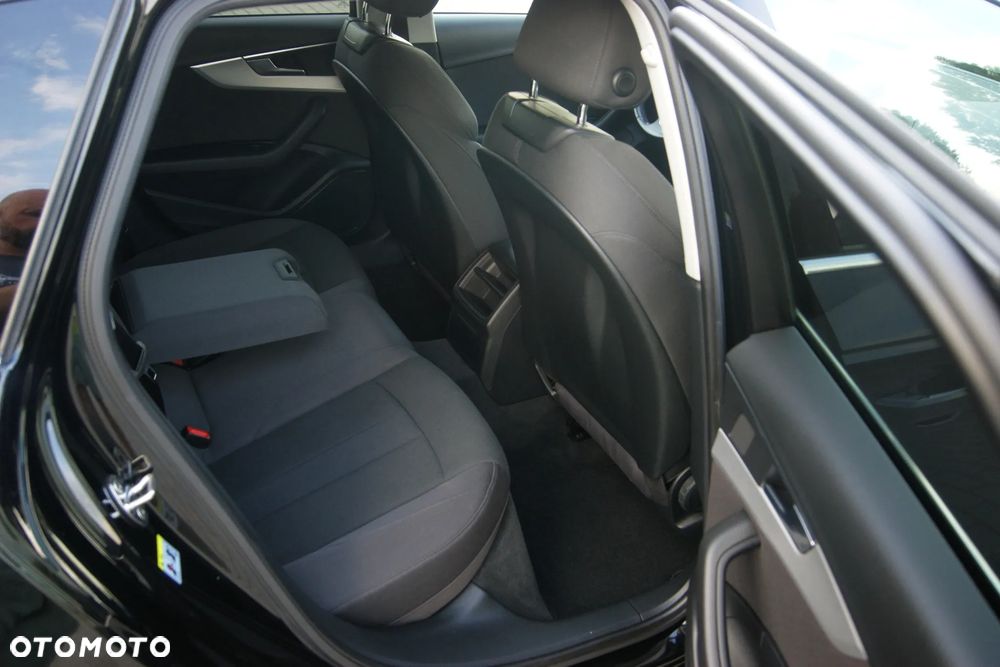 Audi A4 Avant 2.0 TDI - 37