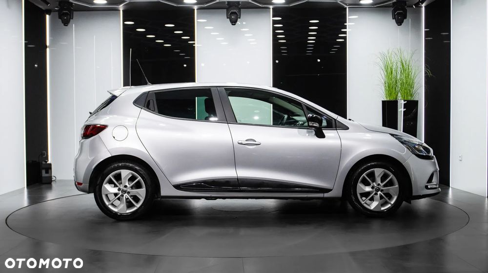 Renault Clio - 8