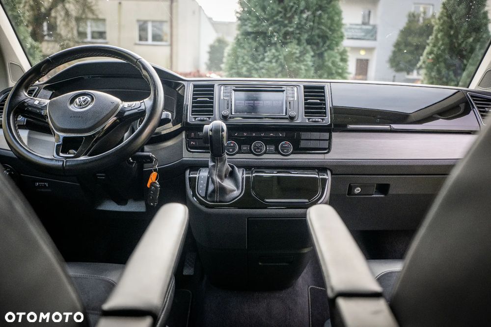 Volkswagen Multivan - 12