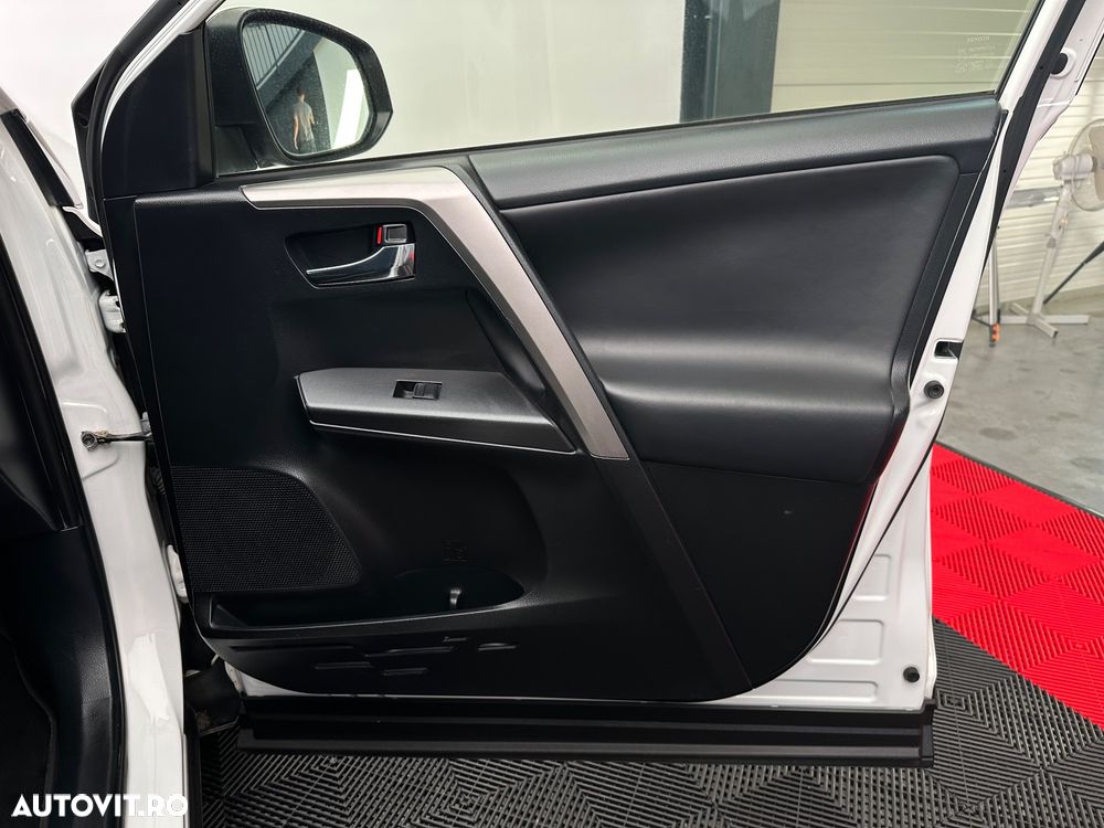 Toyota RAV4 - 28