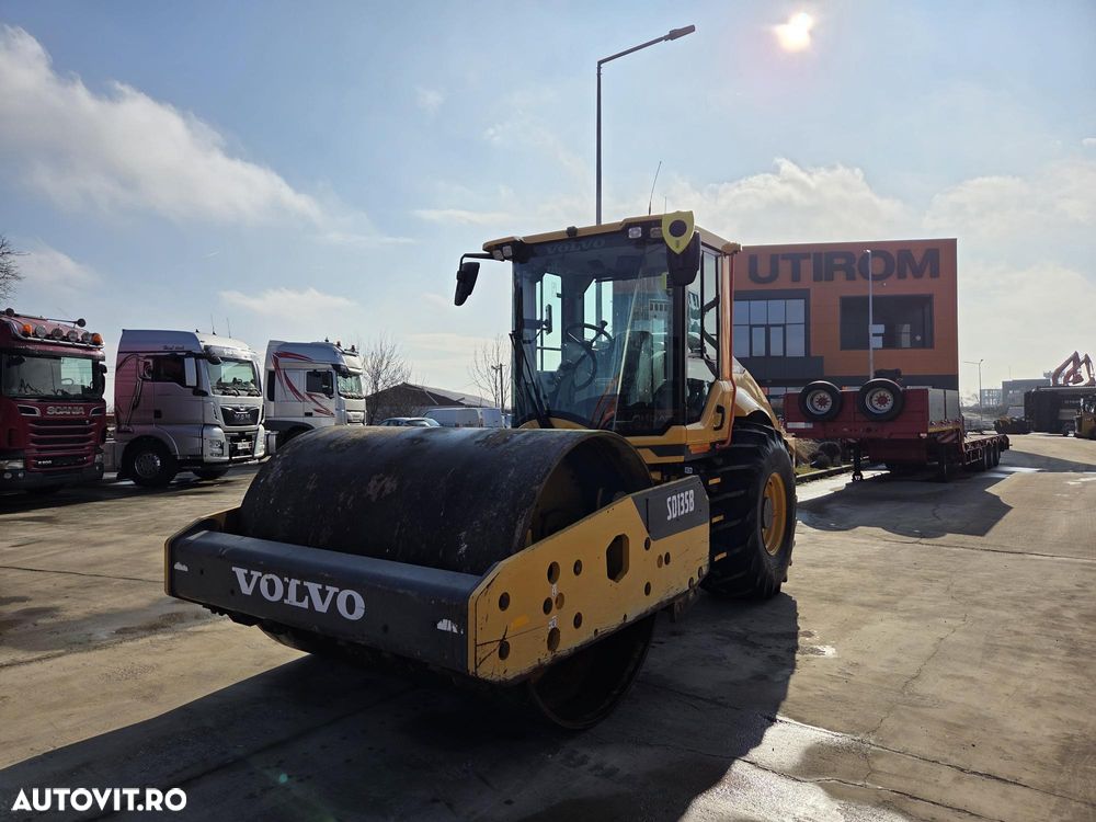 Volvo SD135B, 13,5t, latime tambur 2,3m, FULL OPTION, AC, oblon electric, GPS, antifurt, senzori pozitie, Anv 80% -ok, motor Volvo 150CP, Lung 6,1m, posibilitate leasing 4 ani, PROMOTIE 69.900 EUR+Tva - 8