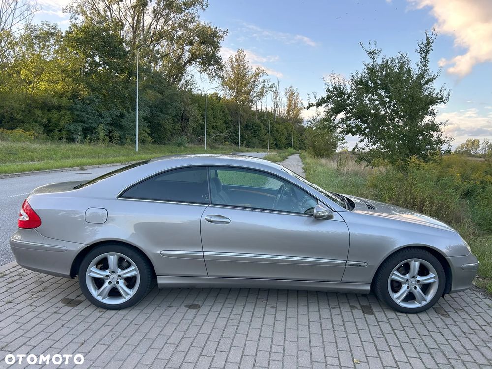 Mercedes-Benz CLK - 7