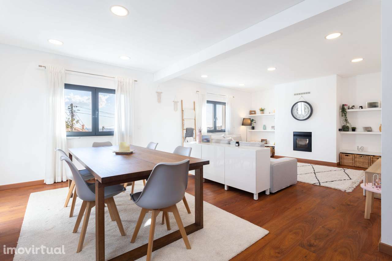 Oportunidade única: Moradia Isolada de Sonho em Famões: Conforto, Mode - Grande imagem: 2/46