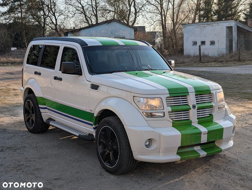 Dodge Nitro - 4