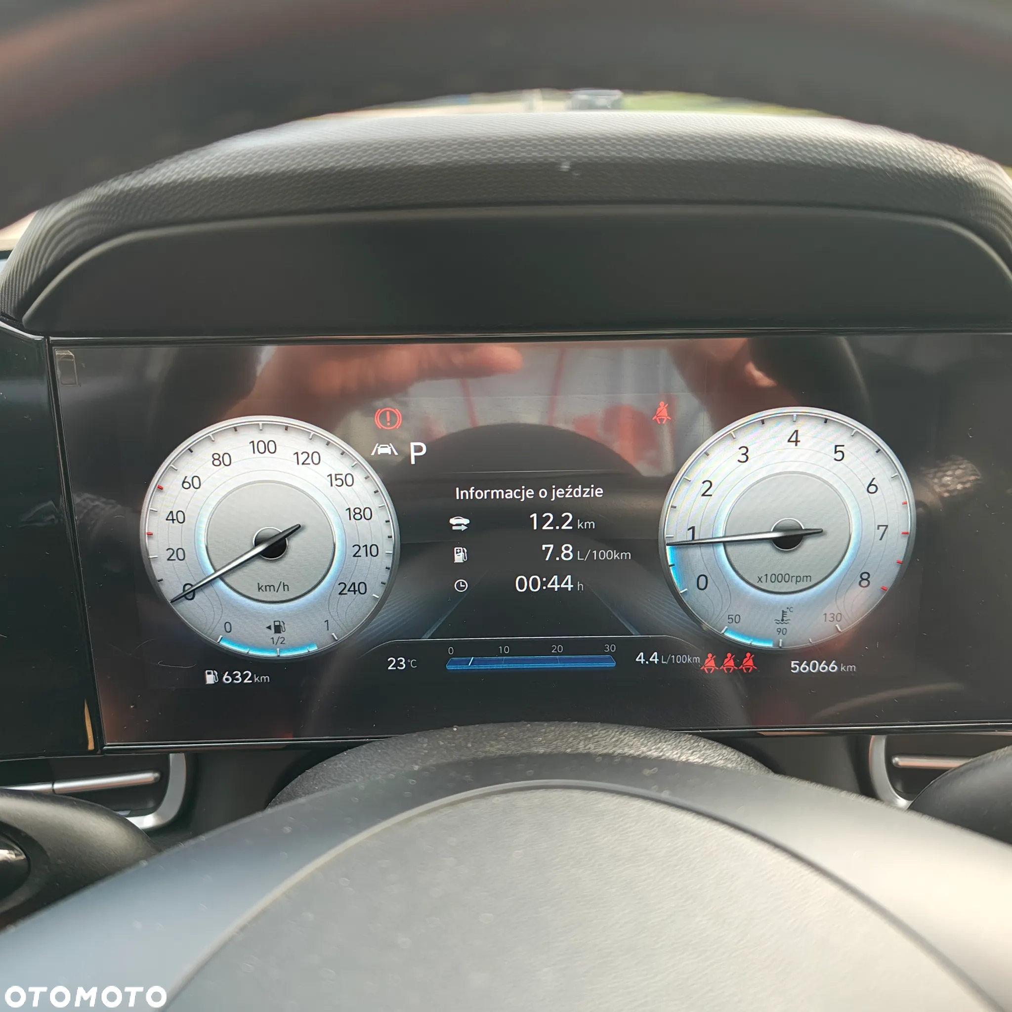 Hyundai Elantra 1.6 Executive CVT - 11