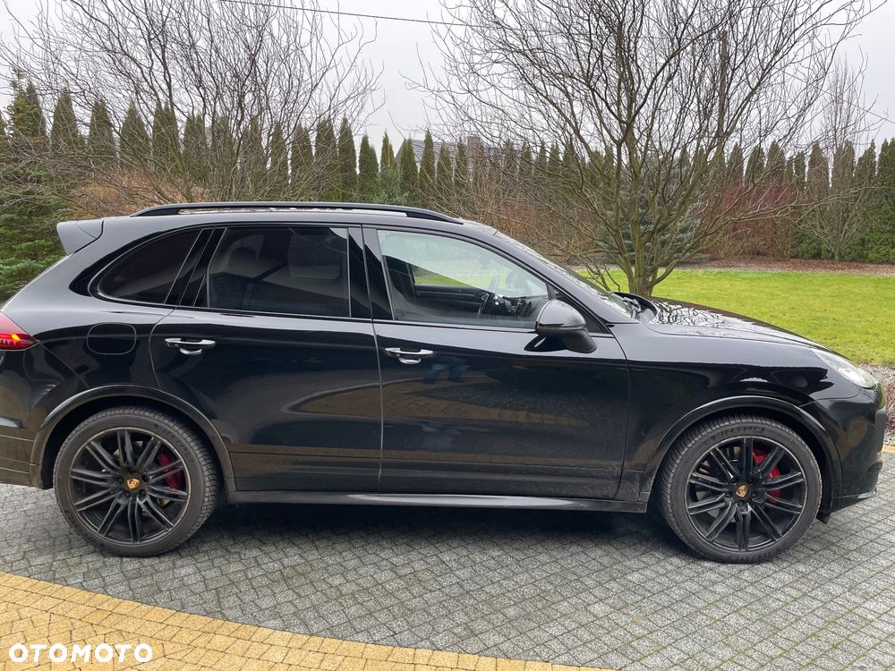 Porsche Cayenne Turbo - 3