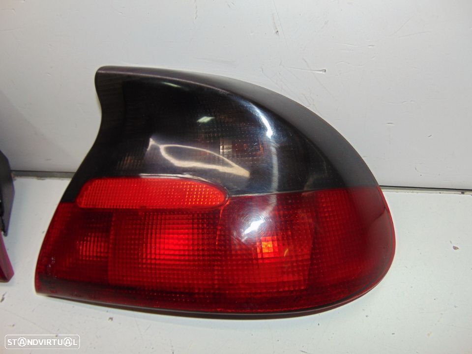 Opel tigra farolins trás originais valeo - 3