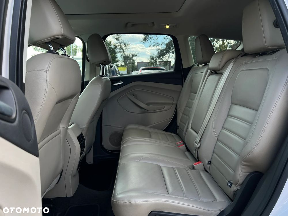 Ford Kuga - 27