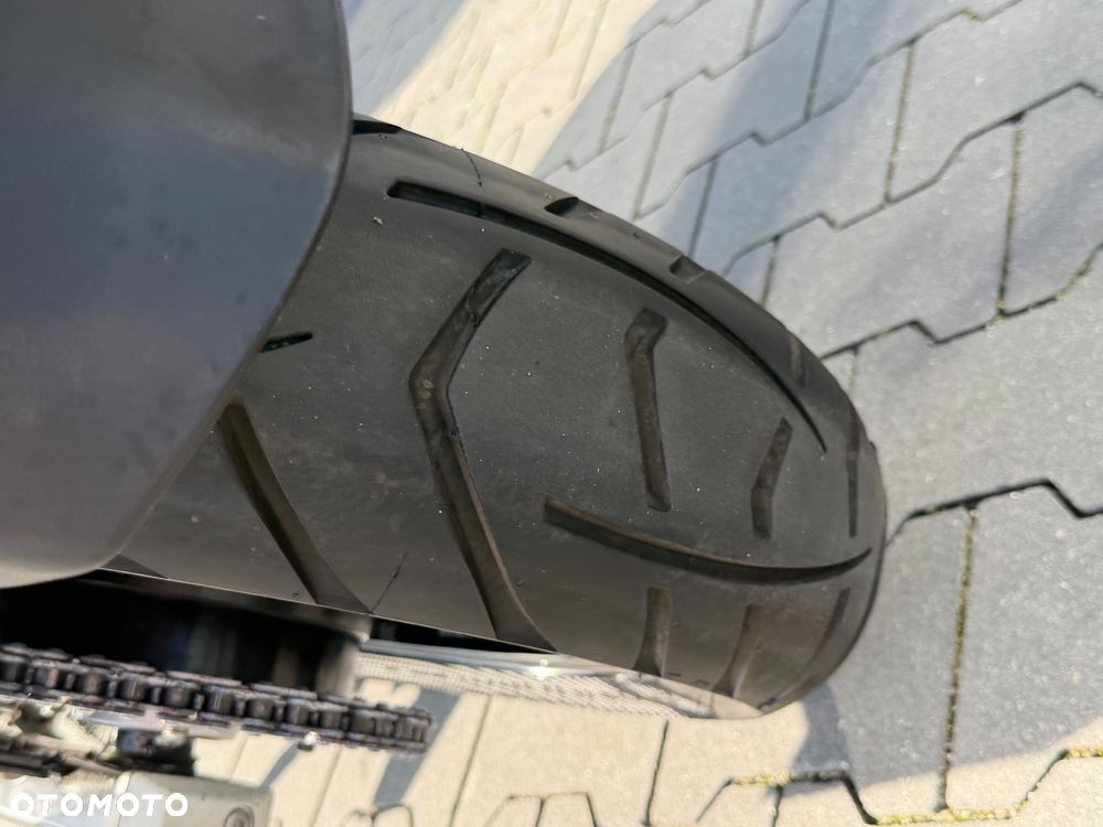 Suzuki V-STROM - 27