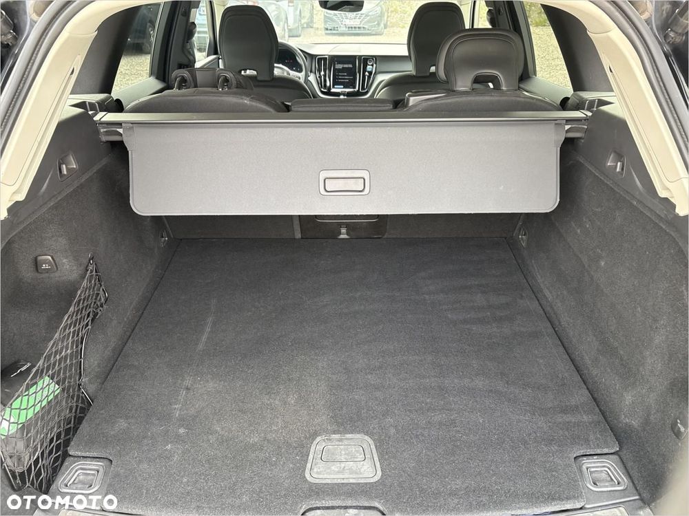 Volvo XC 60 B4 D AWD Core - 19
