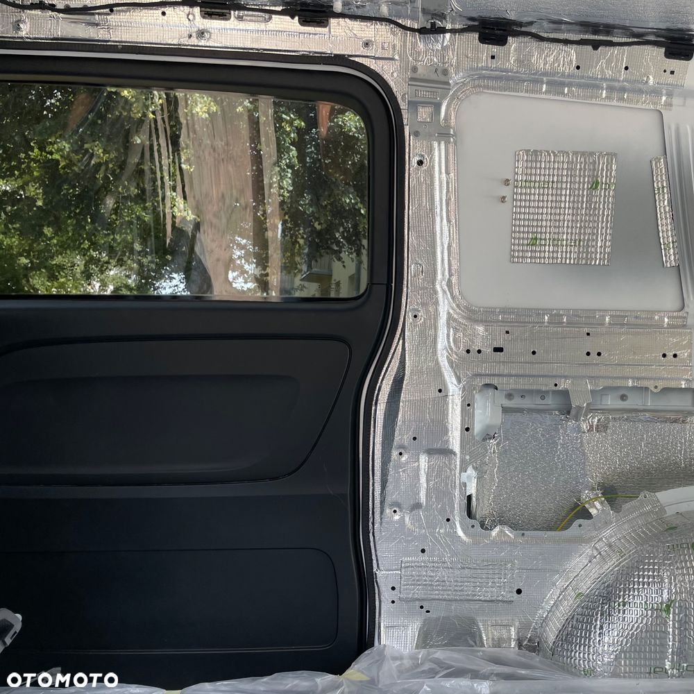 Mercedes-Benz Vito - 32