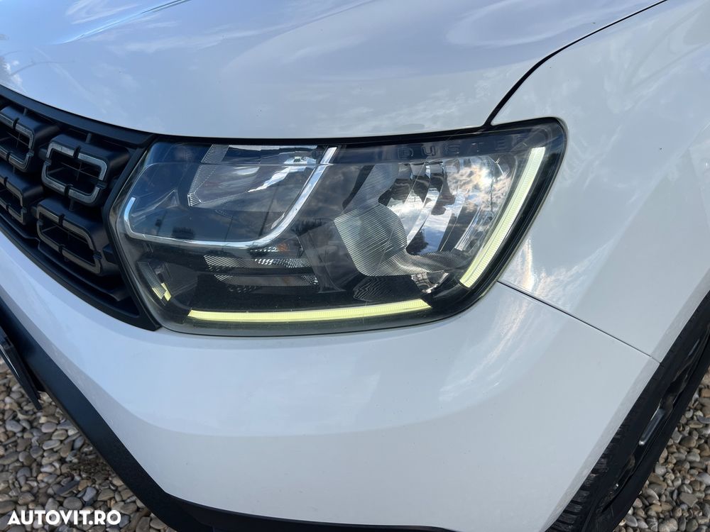 Dacia Duster 1.6 SCe 4WD Essential - 29