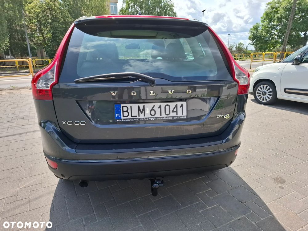 Volvo XC 60 DRIVe Momentum - 8