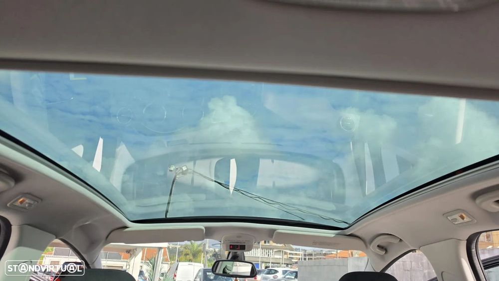 Peugeot 3008 1.6 HDi Allure - 17