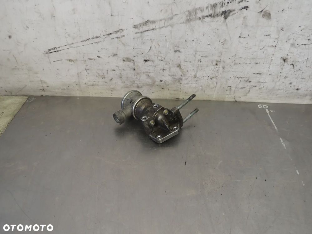 ZAWÓR EGR VOLKSWAGEN TOURAN I 1.6 06A131351B - 1