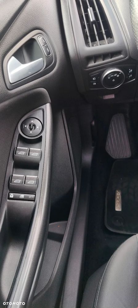 Ford Focus 2.0 TDCi ST-Line Black ASS PowerShift - 34