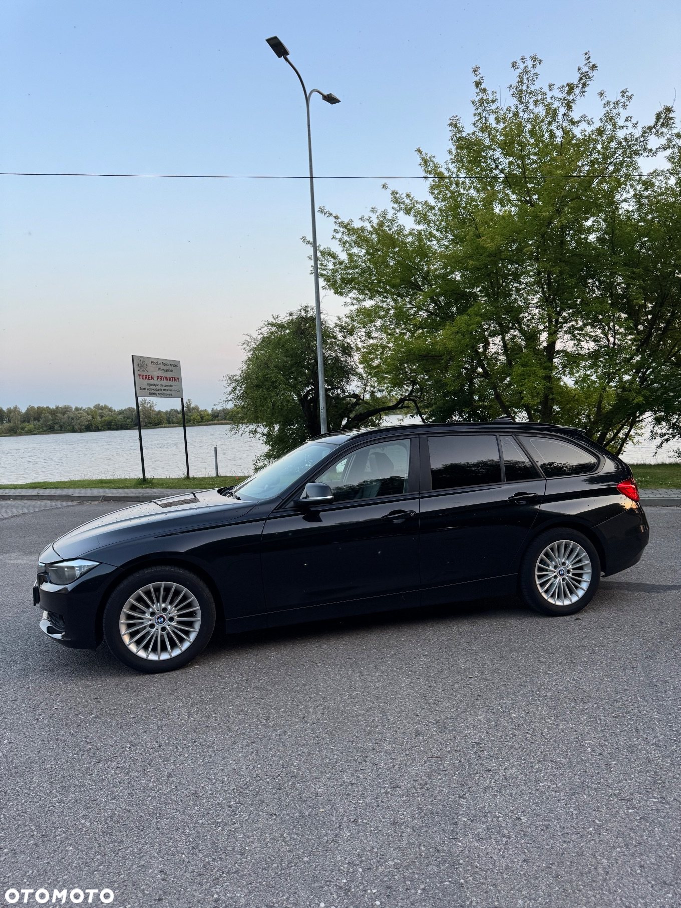 BMW Seria 3 318d Touring - 3