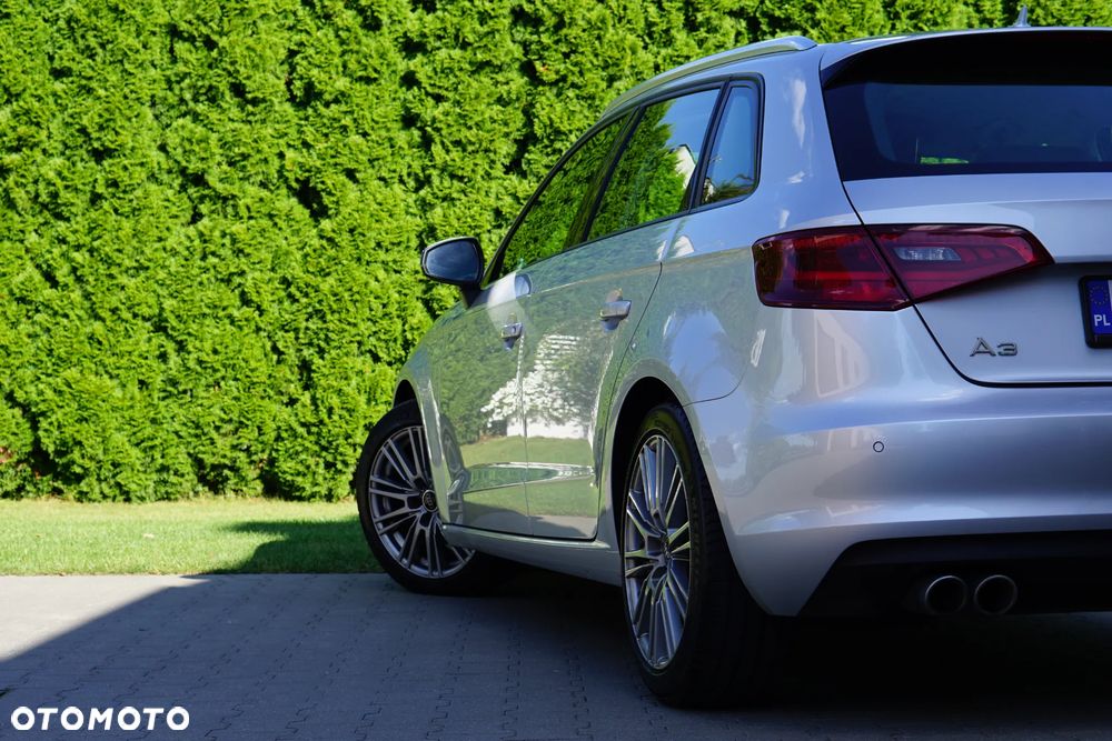 Audi A3 Sportback 2.0 TDI S tronic - 32
