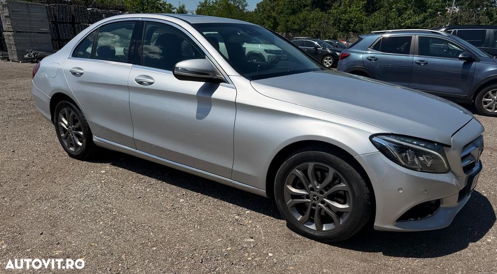 Mercedes-Benz C - 8